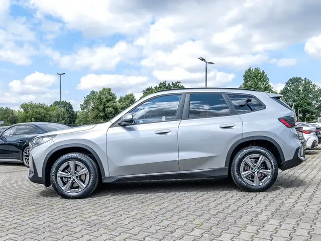 BMW X1 view 9