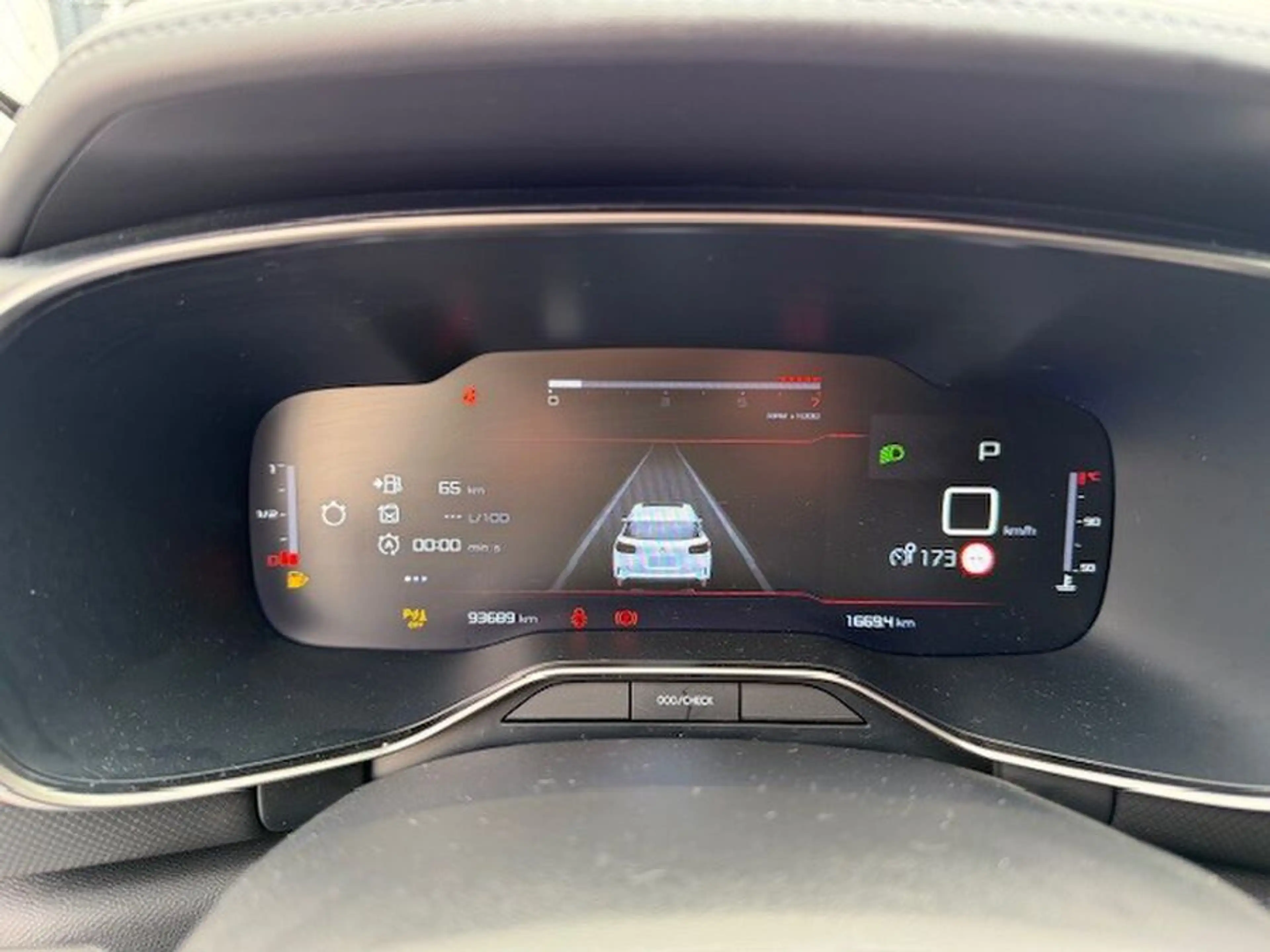 Citroen C5 Aircross BlueHDI 130 S — photo 14