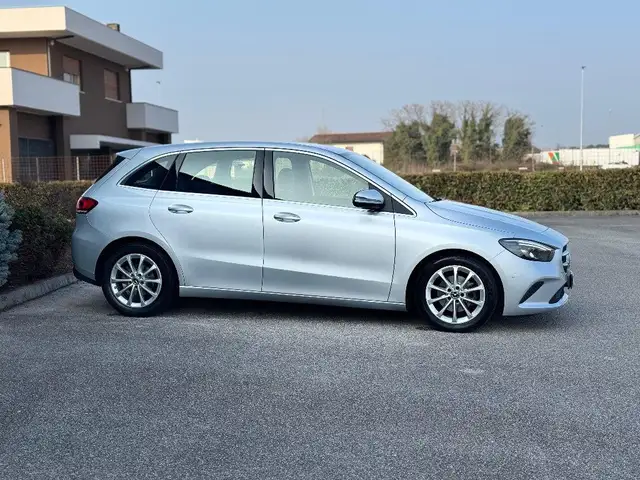 Mercedes-Benz B-Class view 6