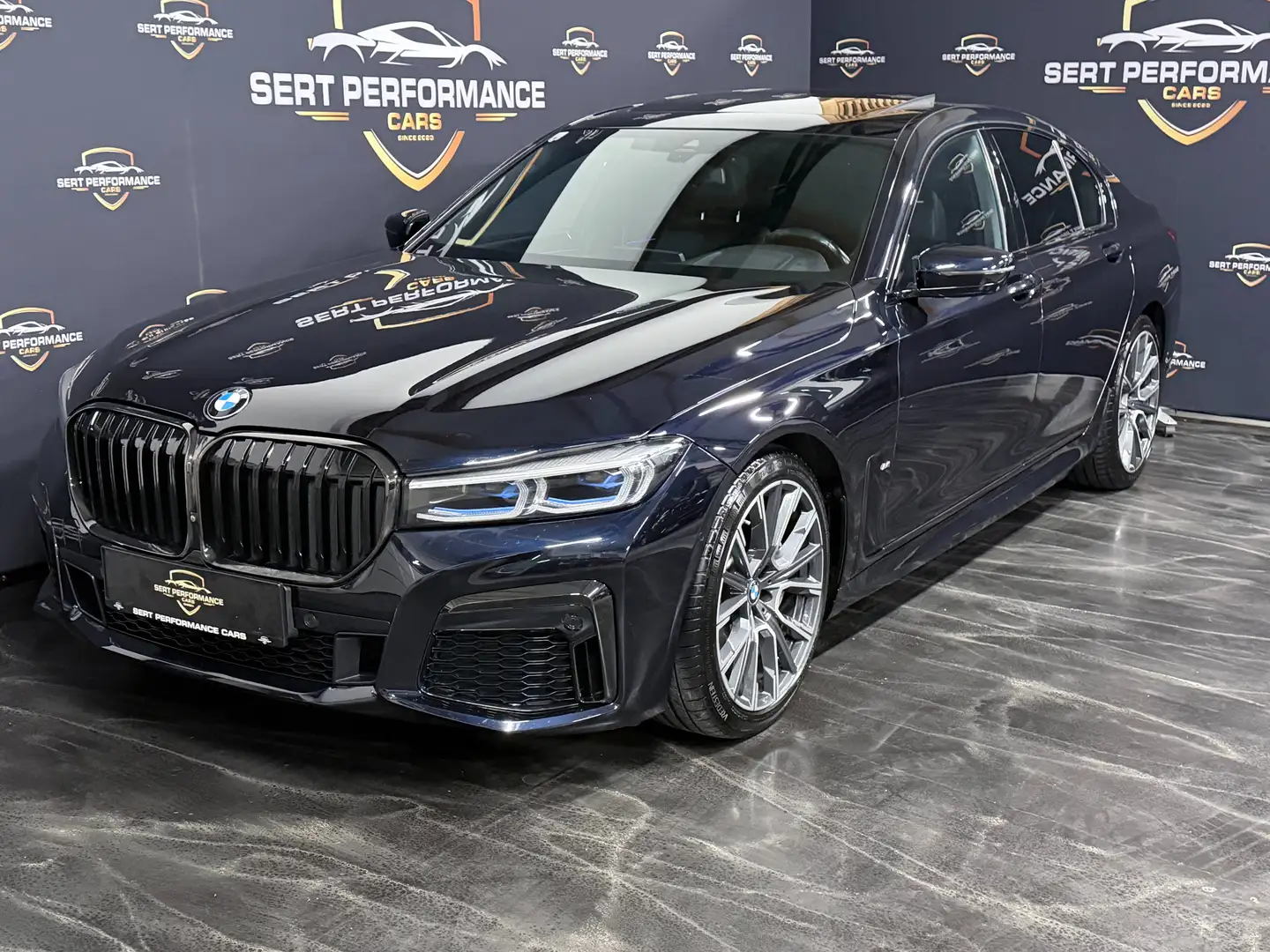 BMW 740 740 d xDrive M Sport **Laser**Massage** Schwarz - 1