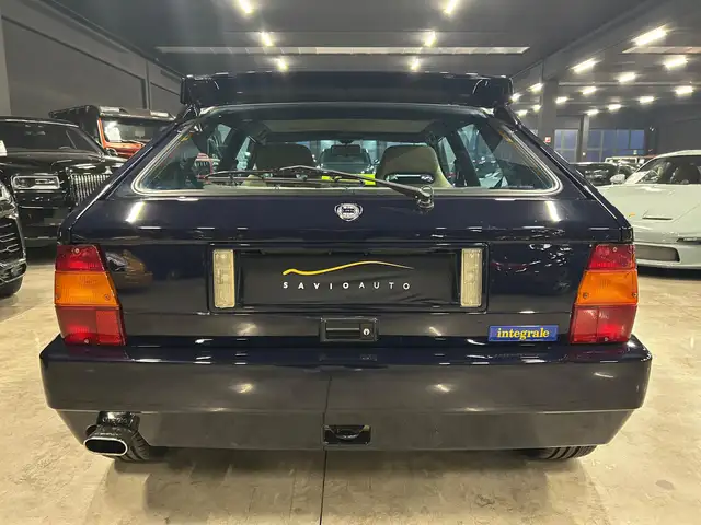 Lancia Delta view 9