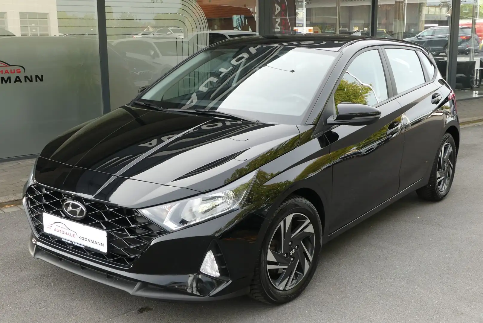 Hyundai i20 Trend*Tempomat*Allwetter*Virtual*Cam*CarPlay Nero - 2
