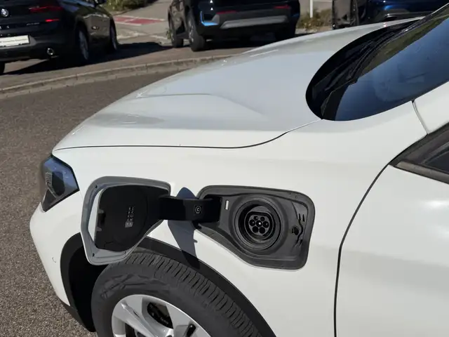 BMW X1 view 3