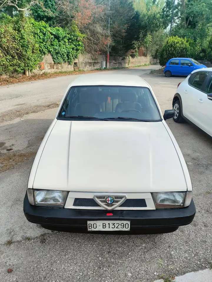 Alfa Romeo 75 1.6, foto 5