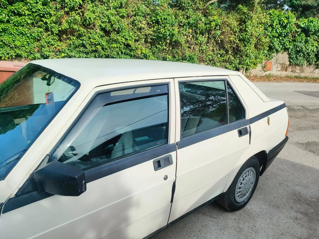 Alfa Romeo 75 1.6, foto 8