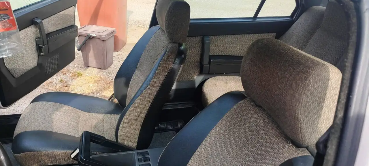 Alfa Romeo 75 1.6, foto 4