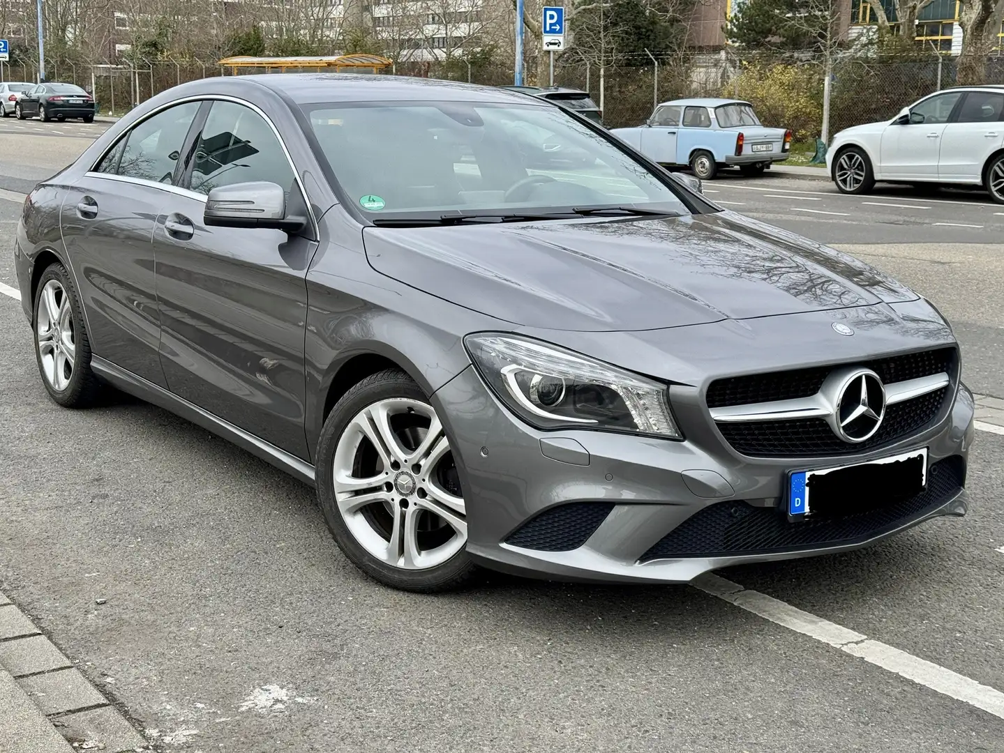 Mercedes-Benz CLA 180 CLA 180 wenig KM, 8-fach bereift Серый - 1
