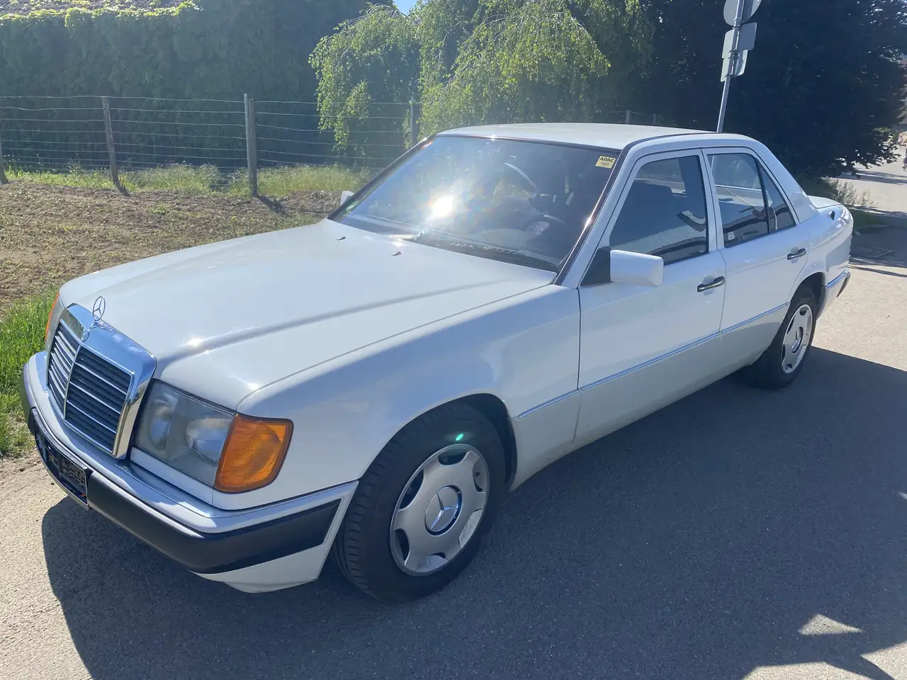 Mercedes-Benz E 200, foto 2