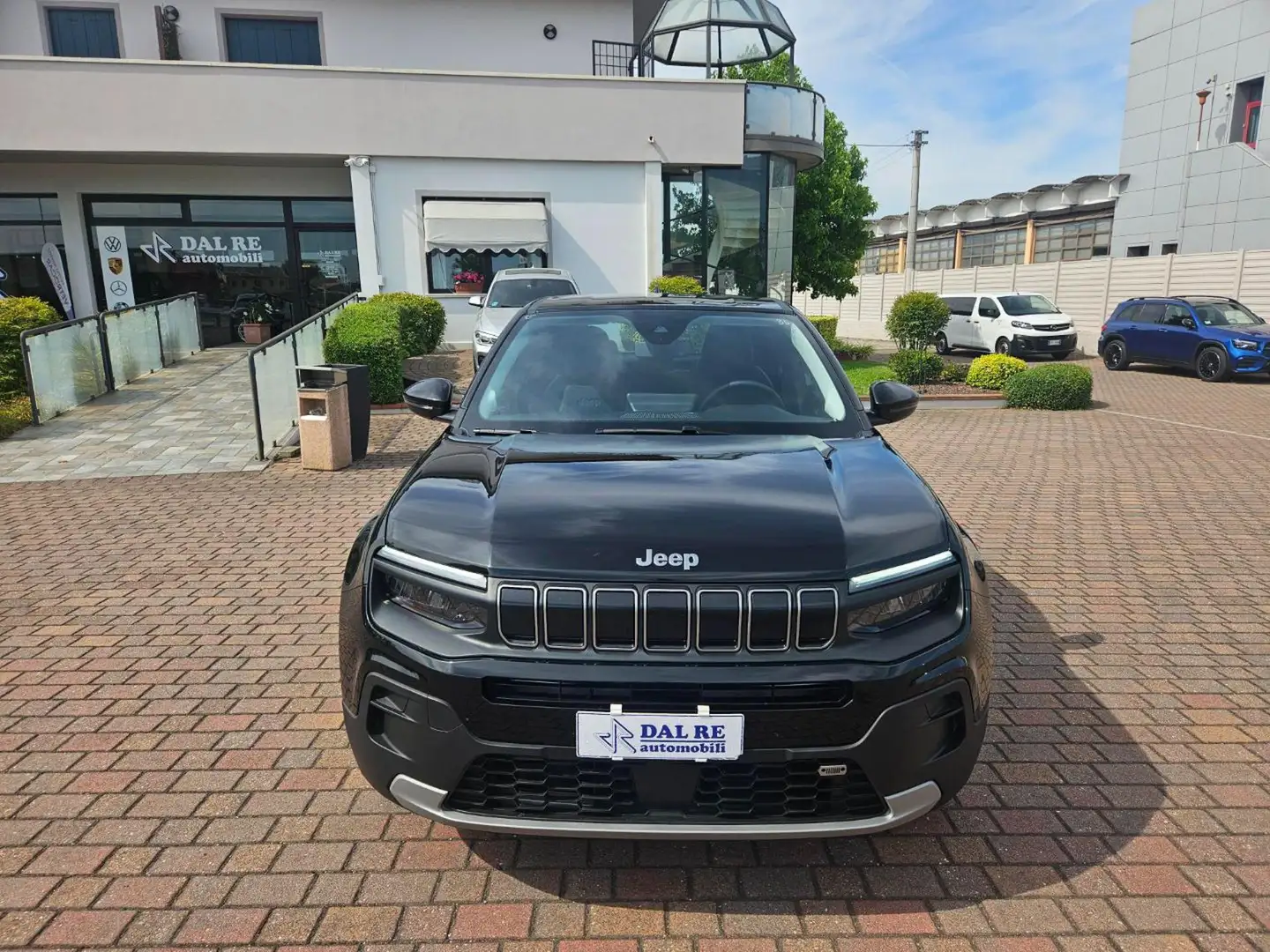 Jeep Avenger 1.2 Turbo 100 CV Altitude Schwarz - 1