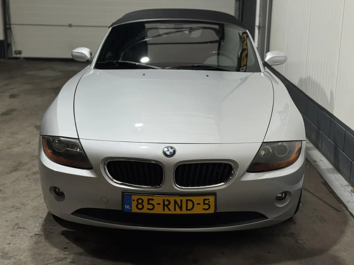 BMW Z4 Roadster 2.5i Zeer Netjes in Topstaat Grijs - 2