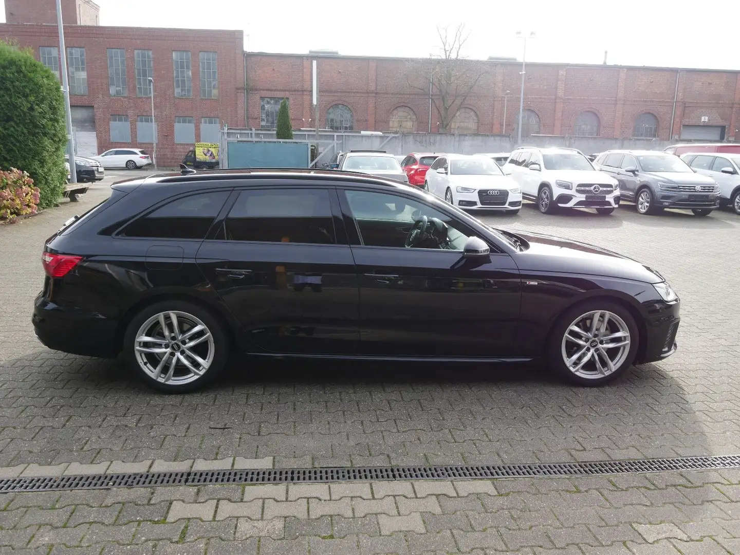 Audi A4 Avant 40 TFSI S line Business virtual Cockpit Noir - 2