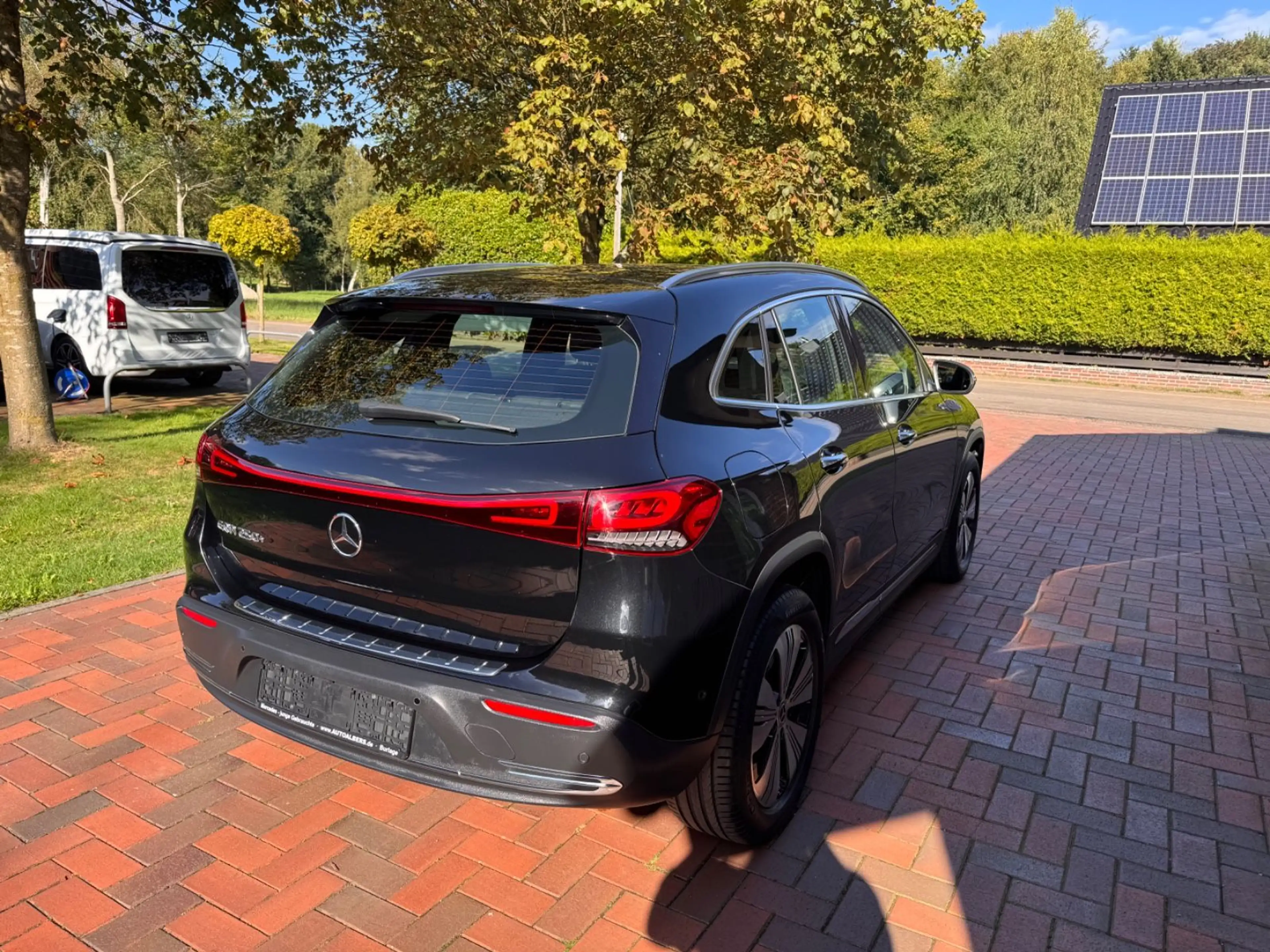 Mercedes-Benz EQA 250+ Progressive — photo 5