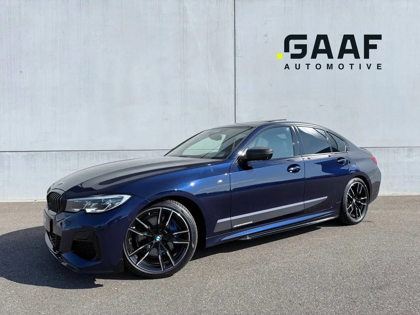 BMW 330 330i High Exec. M-Sport Blauw - 1
