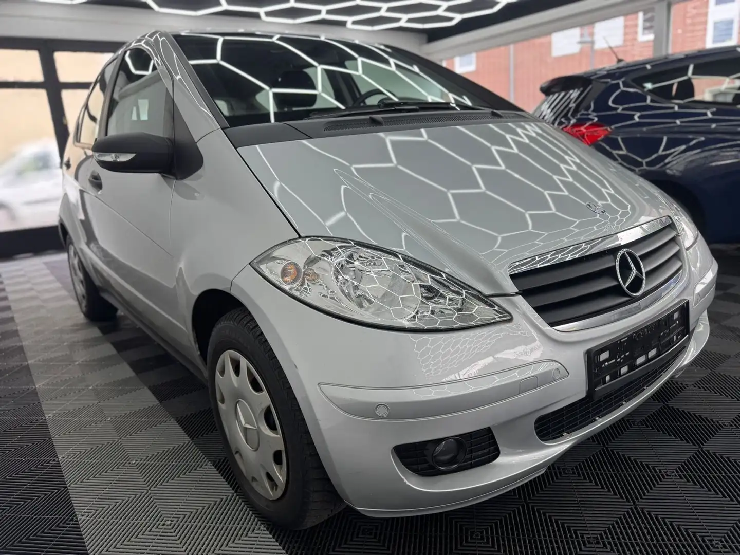 Mercedes-Benz A 170 A -Klasse * HU NEU * SZHNG * KLIMA Plateado - 1