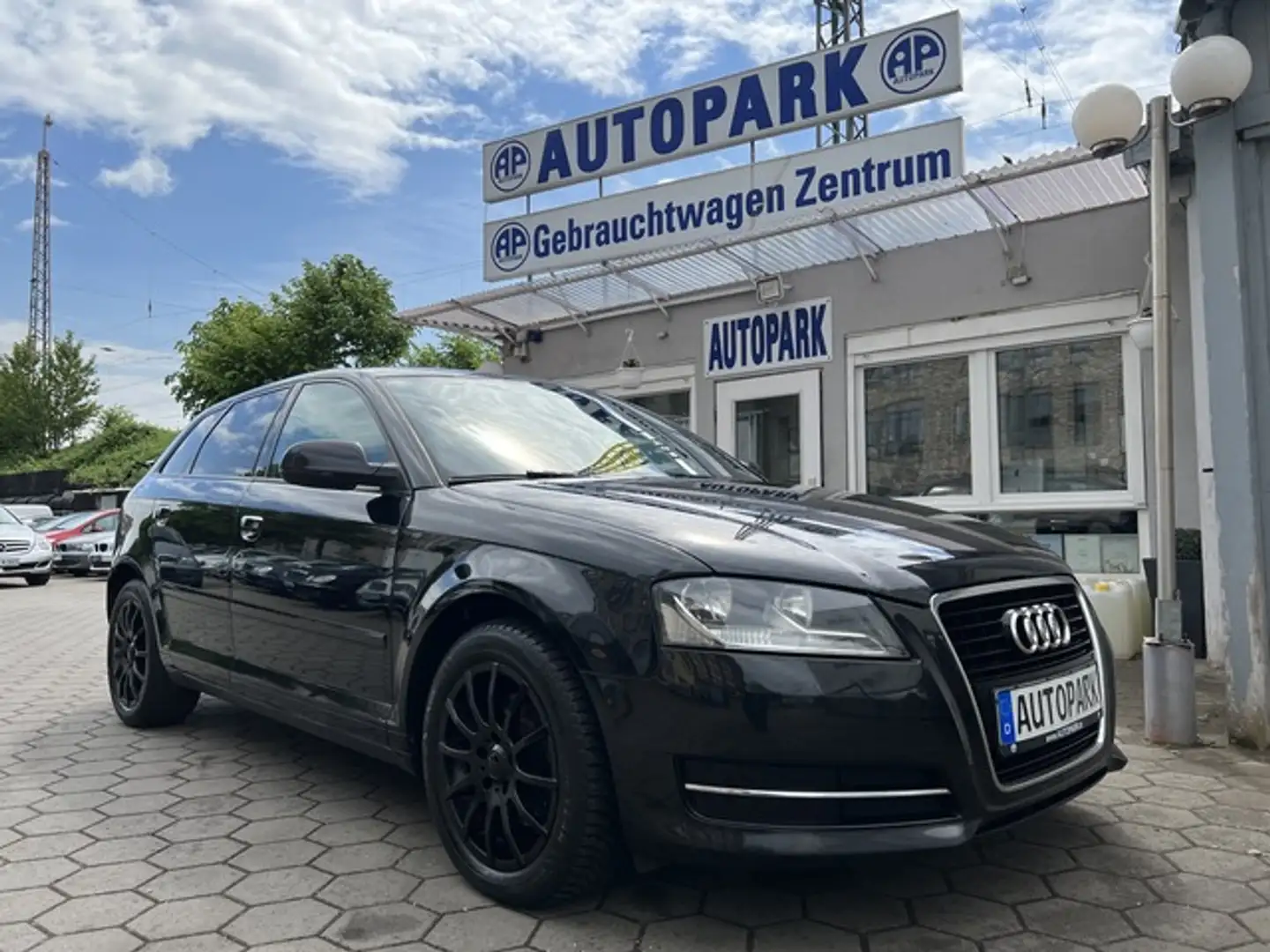 Audi A3 2.0 TDI Sportback*5 Türig*Navi*PDC*6 Gang*Alu Schwarz - 1