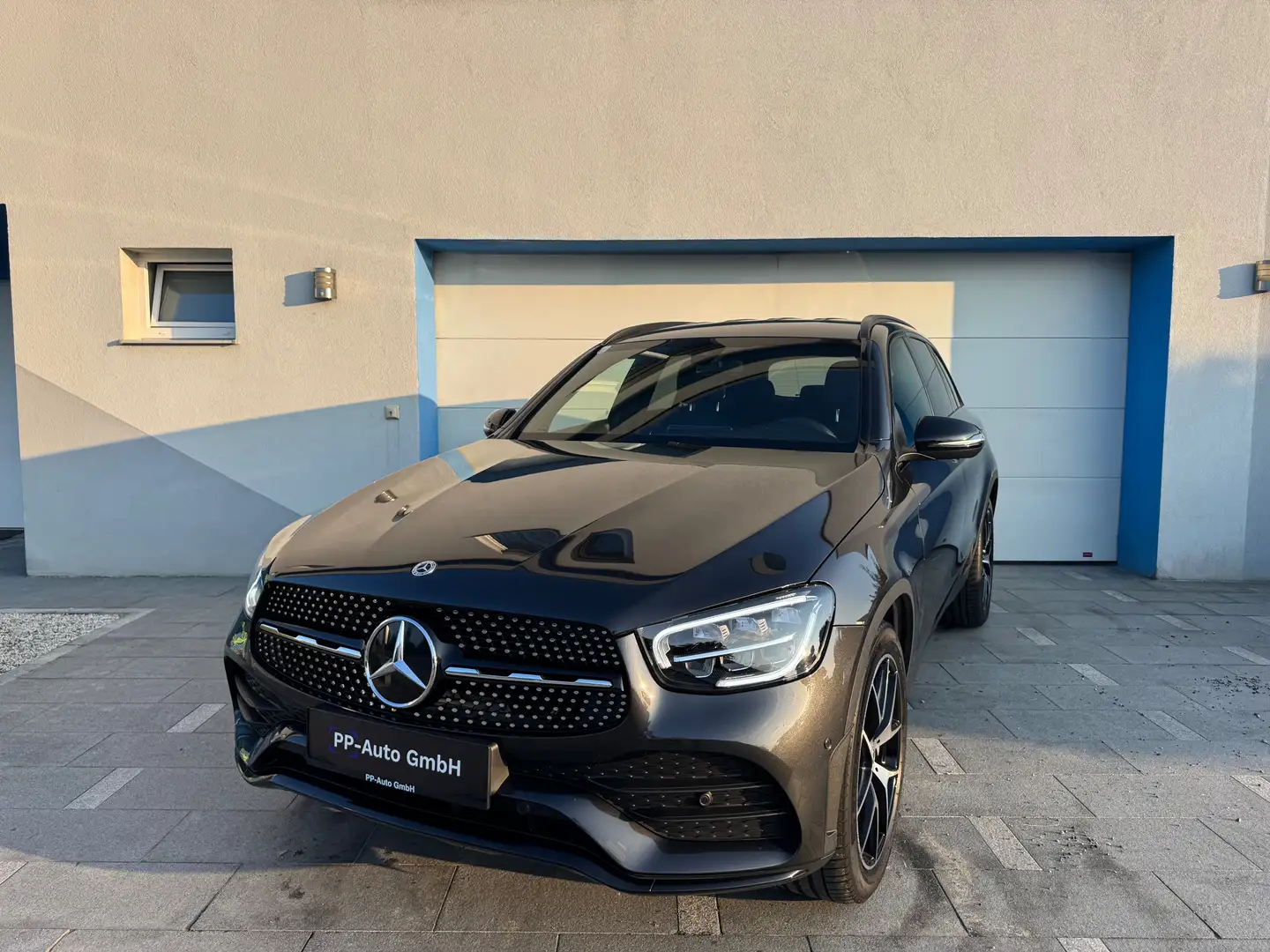 Mercedes-Benz GLC 220 GLC 220 d 4Matic AMG Grau - 2