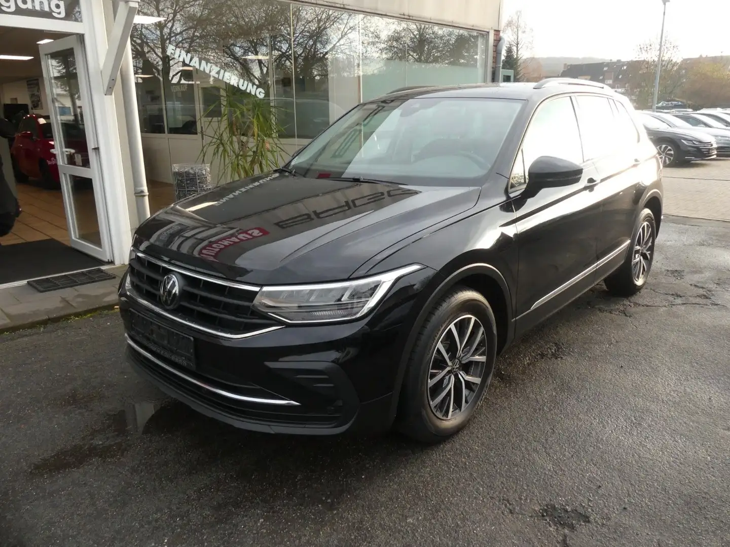 Volkswagen Tiguan Life Zwart - 2