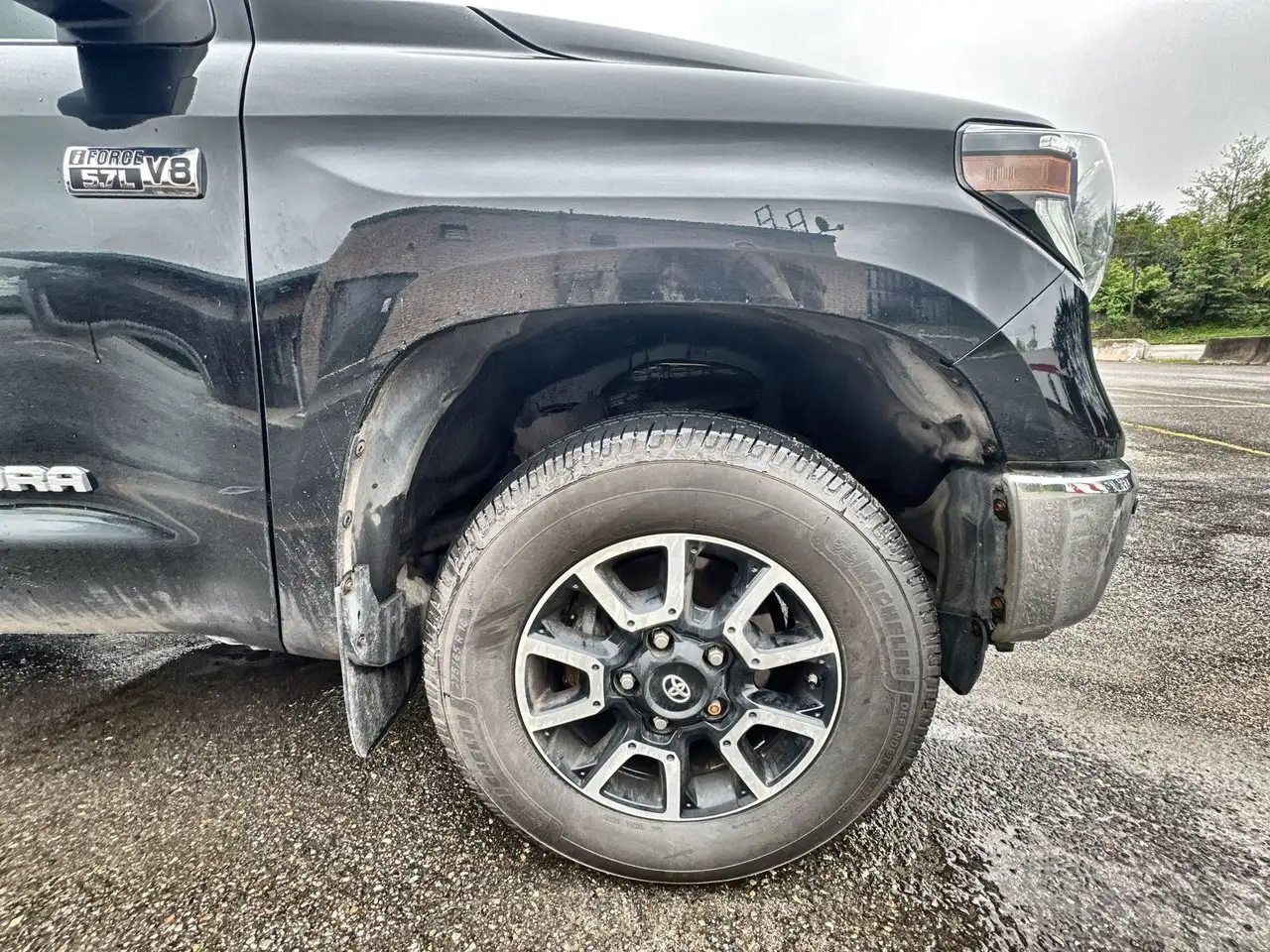 Toyota Tundra снимка Toyota Tundra