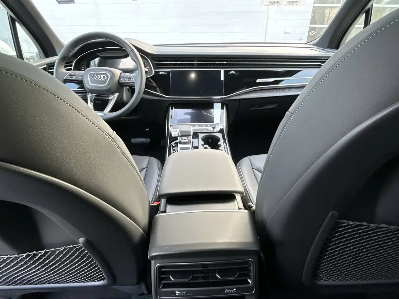 Audi Q7 снимка Audi Q7