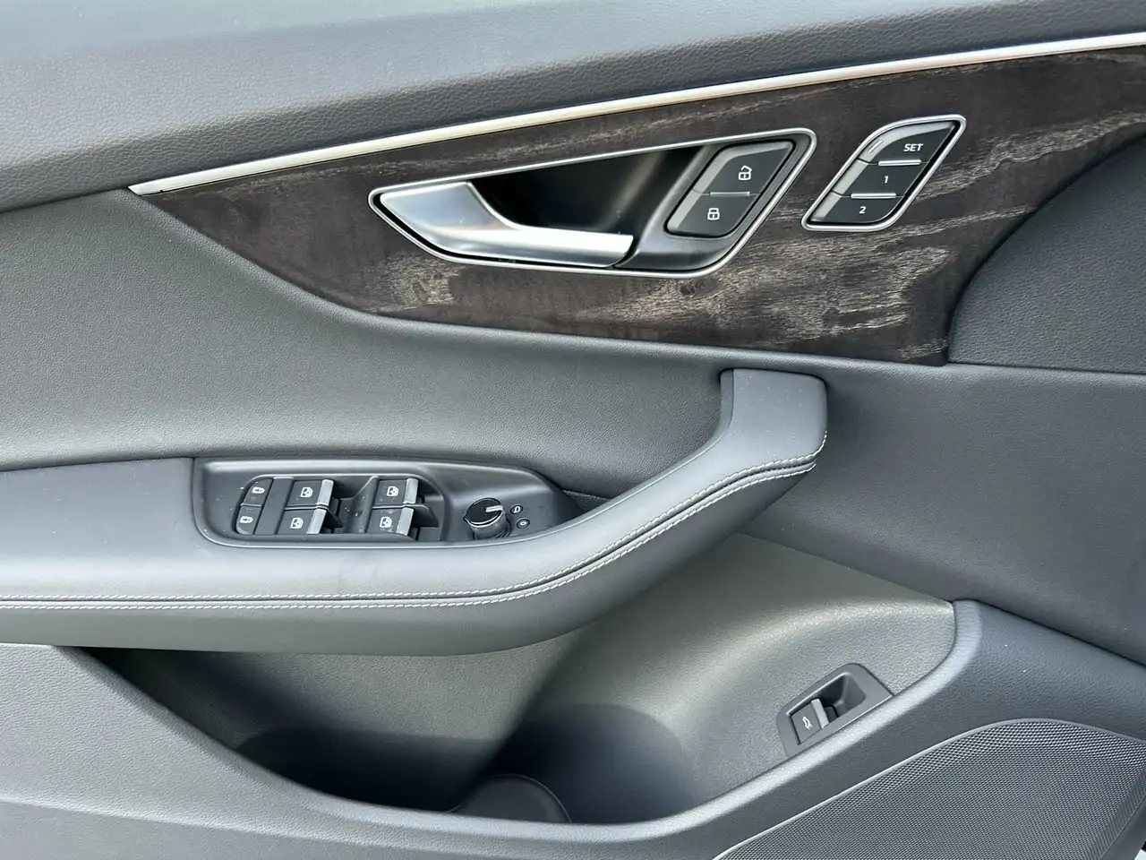 Audi Q7 снимка Audi Q7