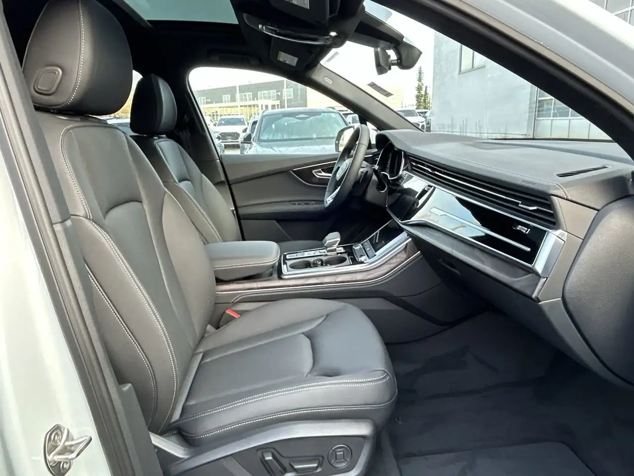 Audi Q7 снимка Audi Q7