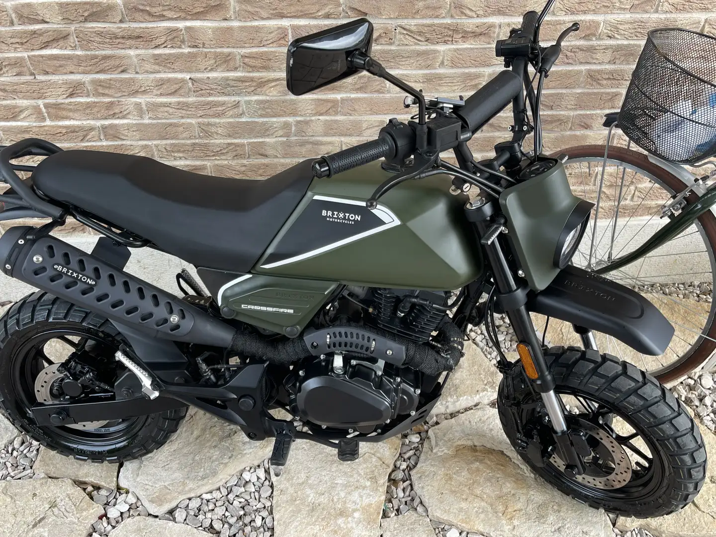 Brixton Crossfire 125 xs - 1
