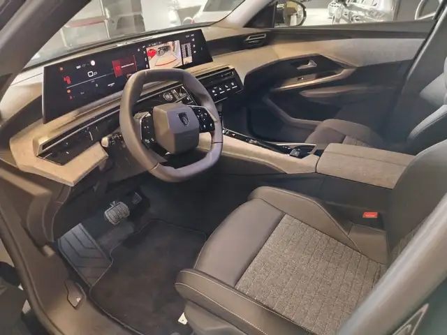 Peugeot 3008 view 12