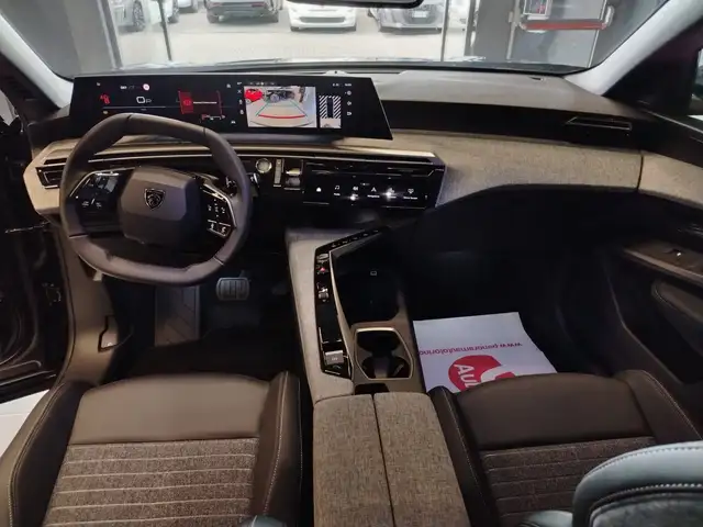 Peugeot 3008 view 18