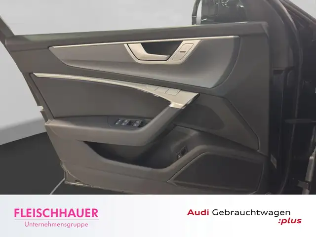 Audi A6 Avant view 13