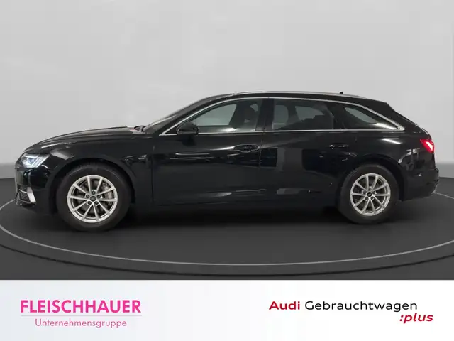Audi A6 Avant view 3
