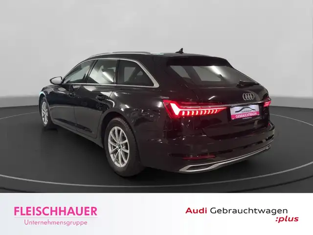 Audi A6 Avant view 5
