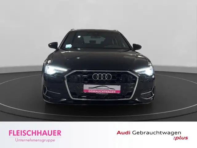 Audi A6 Avant view 2