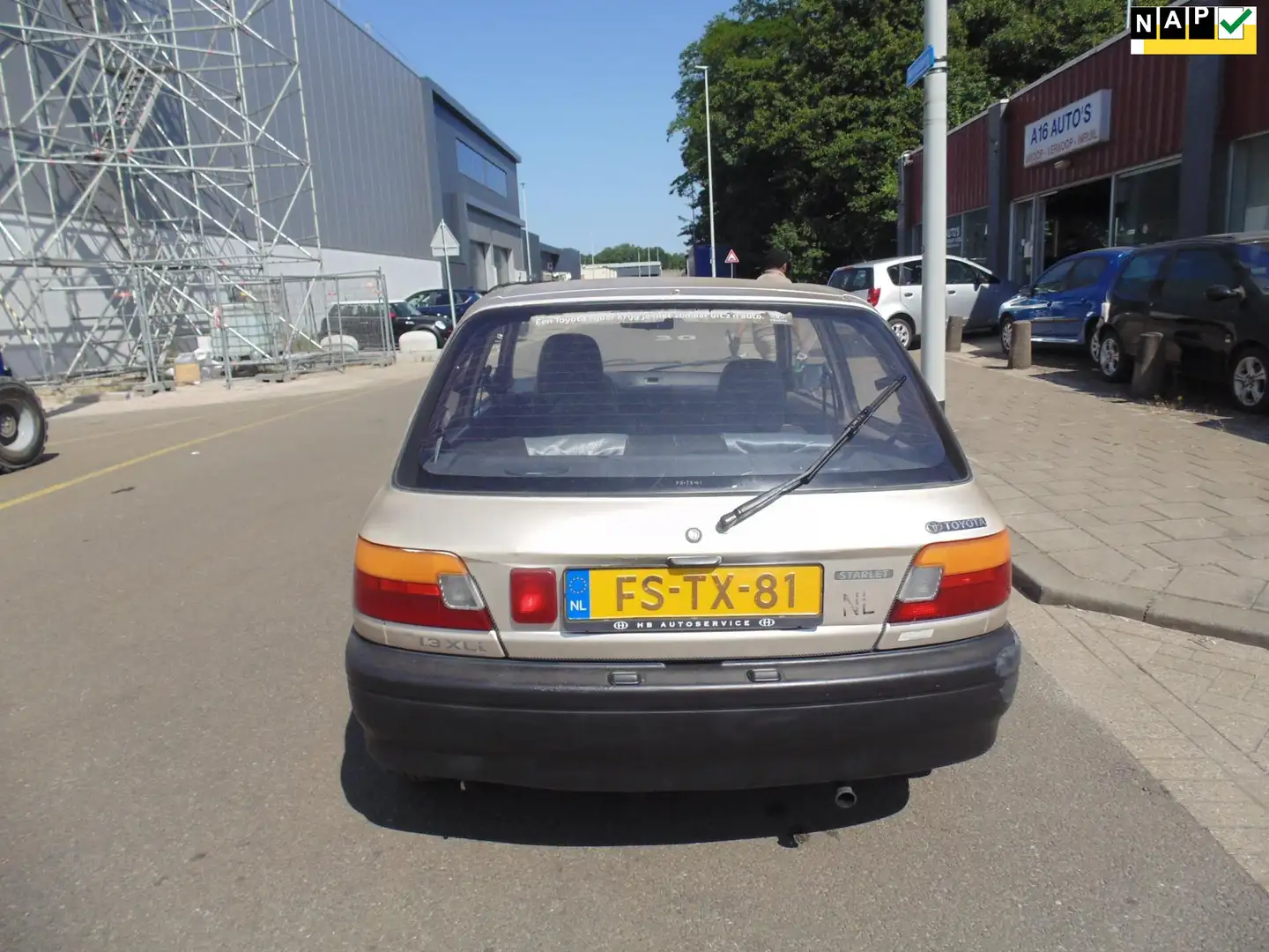 Toyota Starlet 1.3i Sport Beige - 1