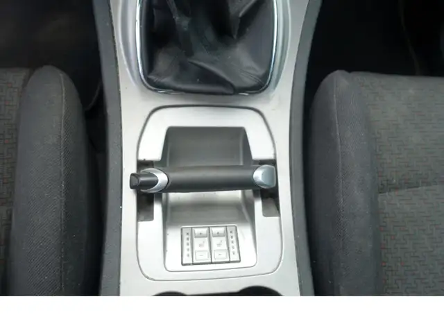 Ford S-Max view 13