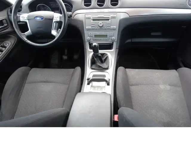 Ford S-Max view 7