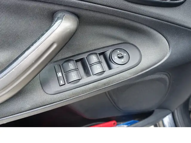 Ford S-Max view 15