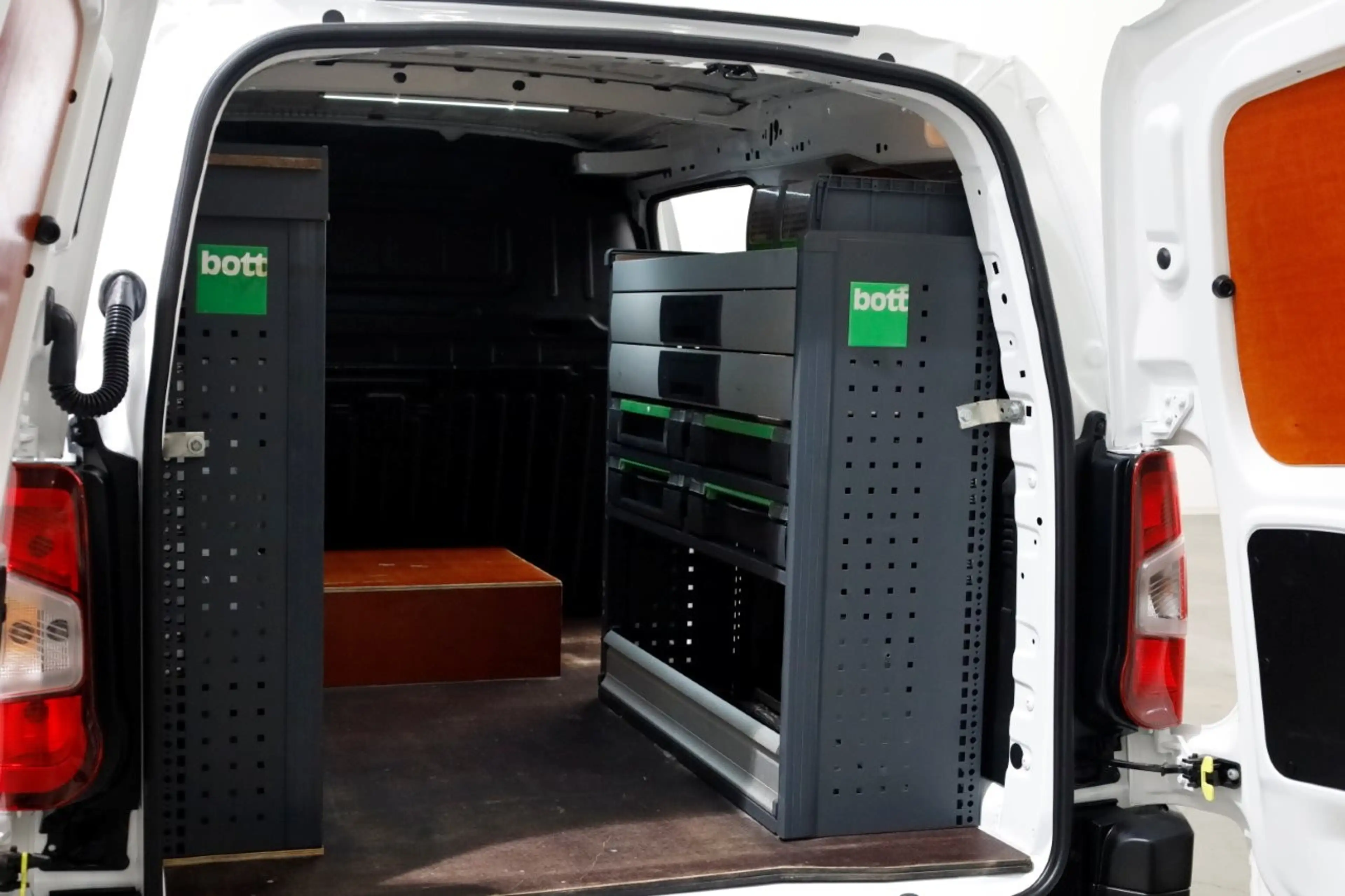 Opel Combo 1.5D 102pk L2H1 Edition Navi/Camera/Inrichting 07- — photo 11