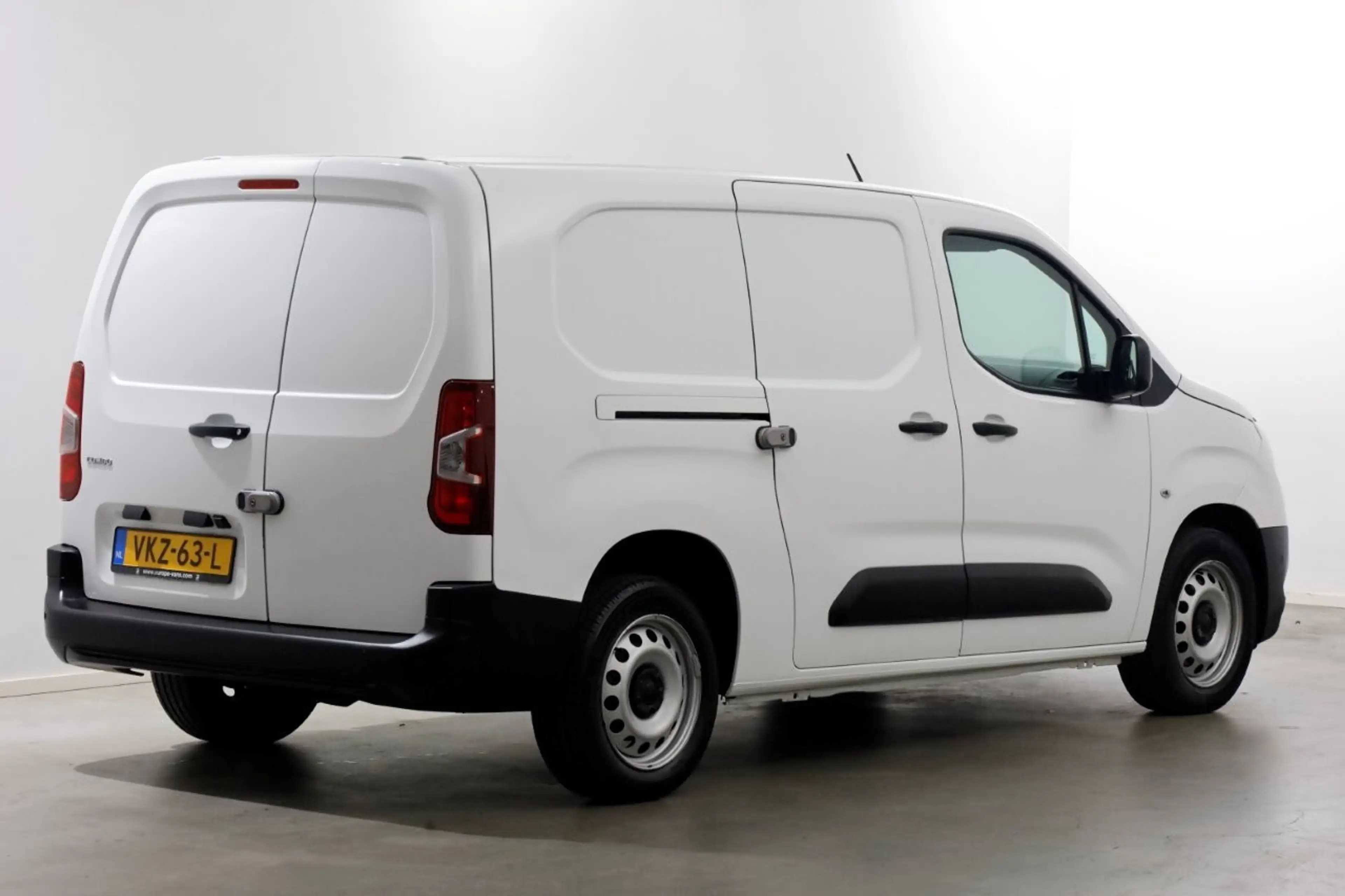 Opel Combo 1.5D 102pk L2H1 Edition Navi/Camera/Inrichting 07- — photo 2