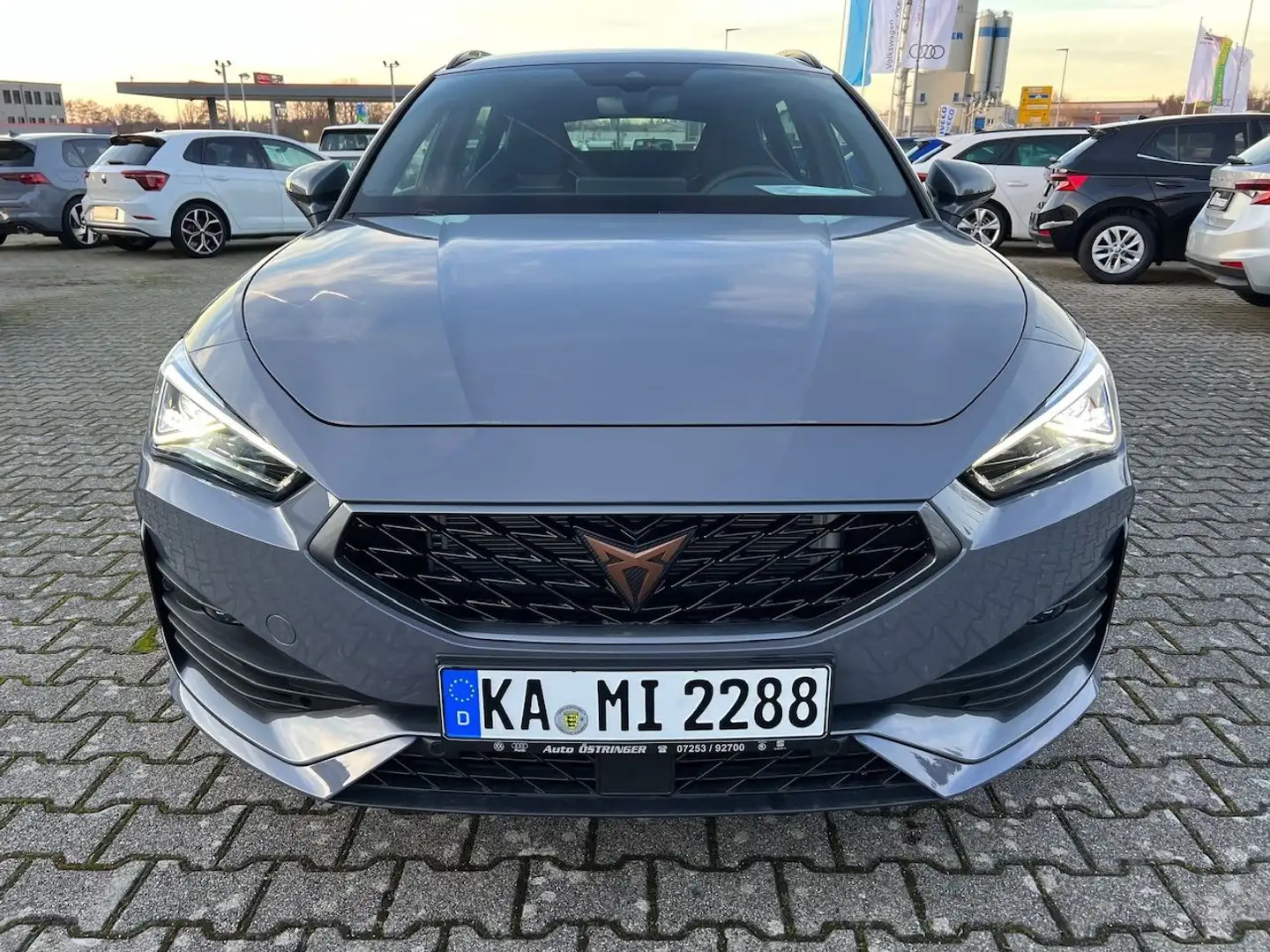 CUPRA Leon Sportstourer VZ 4Drive Cup LEDER BLAU Gris - 2