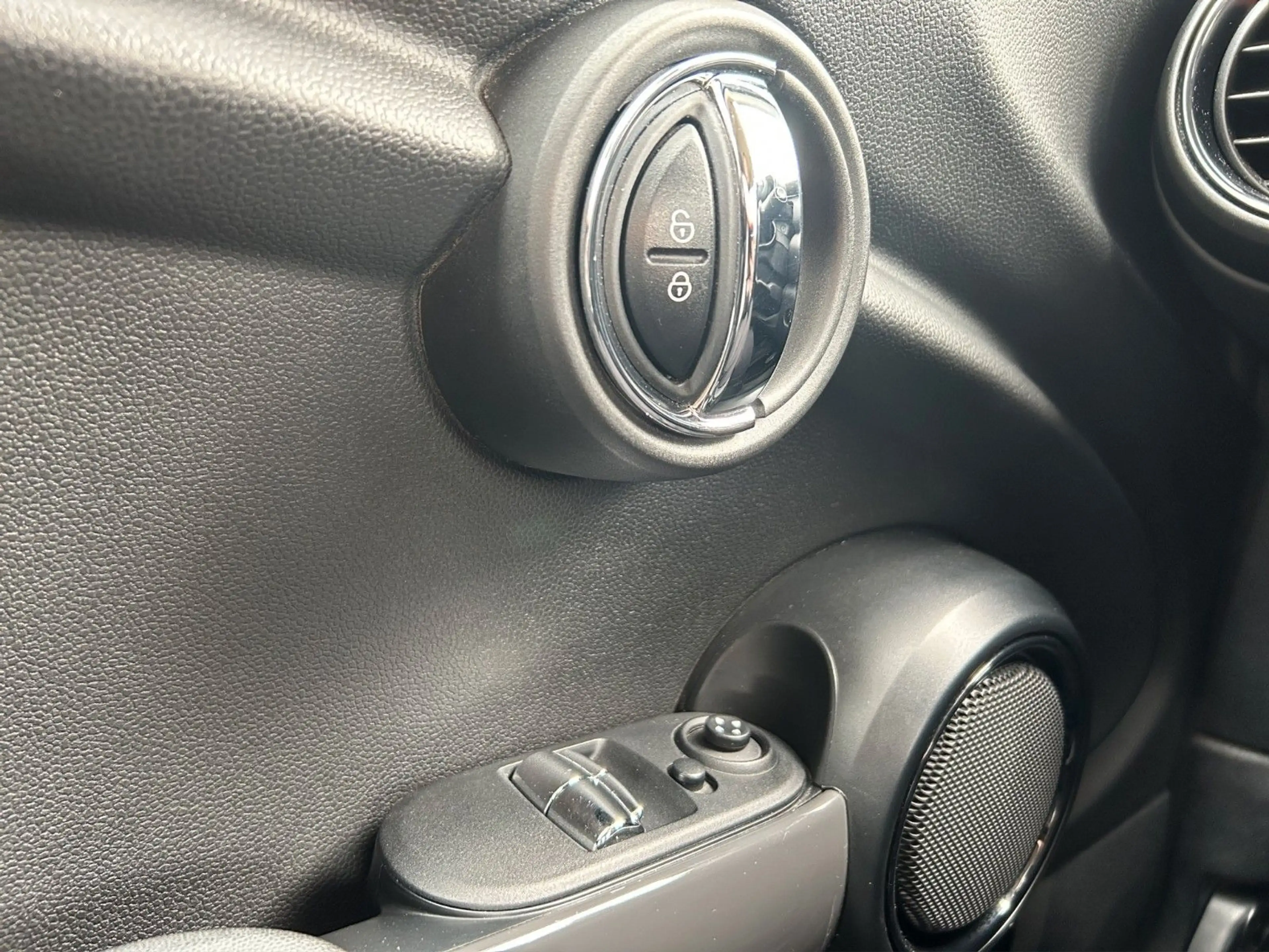 MINI One Mini 3-trg. One First Klima — photo 15