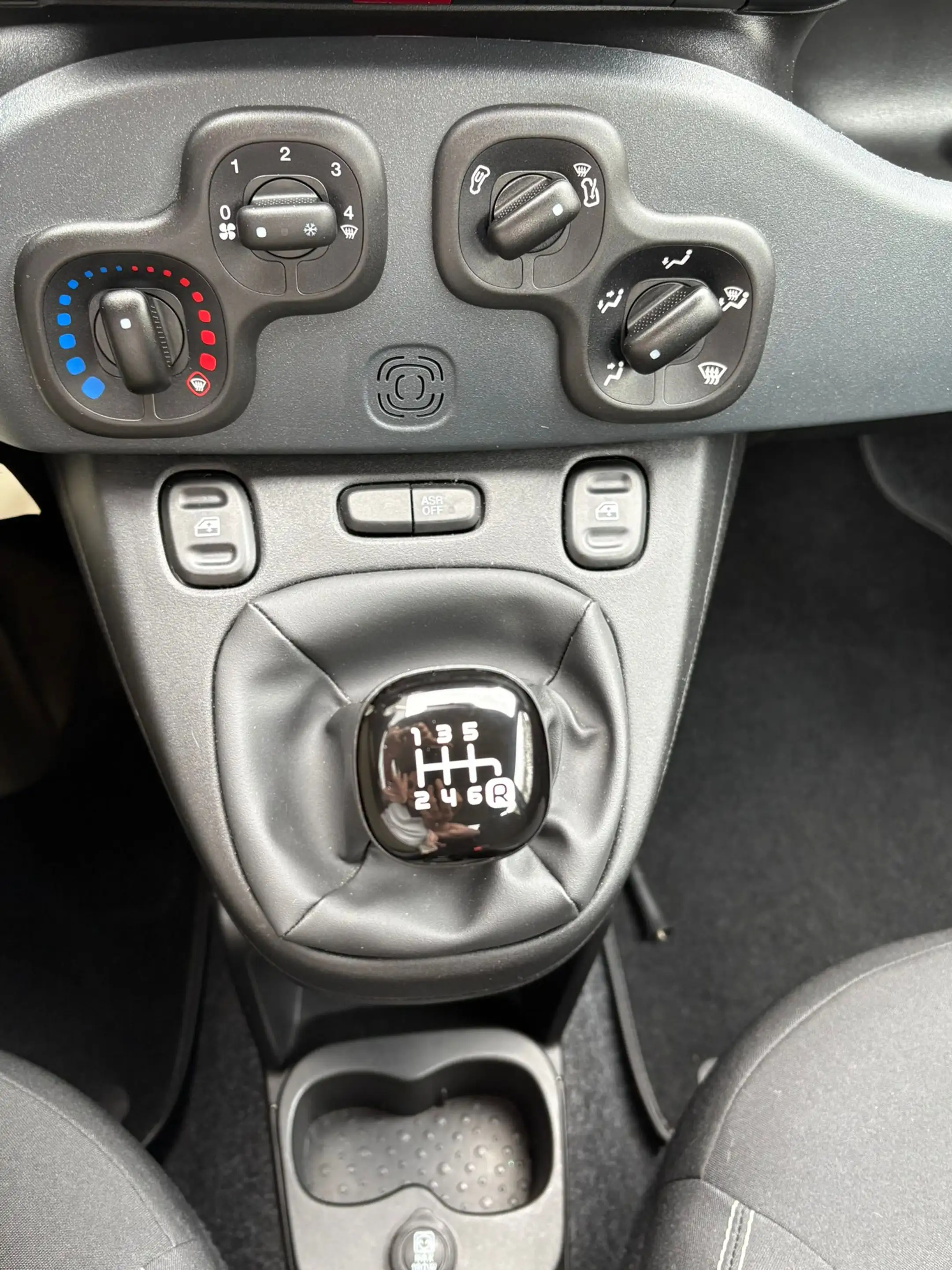 Fiat New Panda 1.0 HYBRID — photo 10