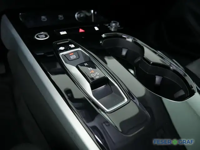 Audi A6 view 10