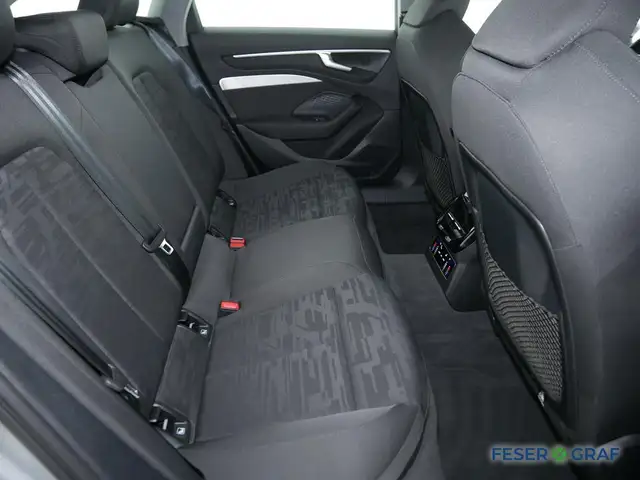 Audi A6 view 8