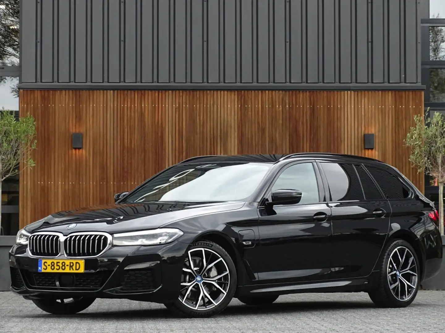 BMW 530 5-serie Touring 530e 292PK / M-sport / Morel Audio Noir - 1