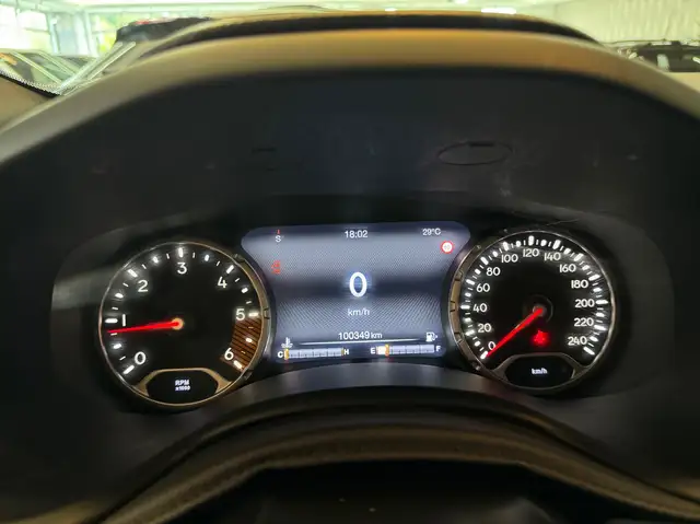 Jeep Renegade view 10