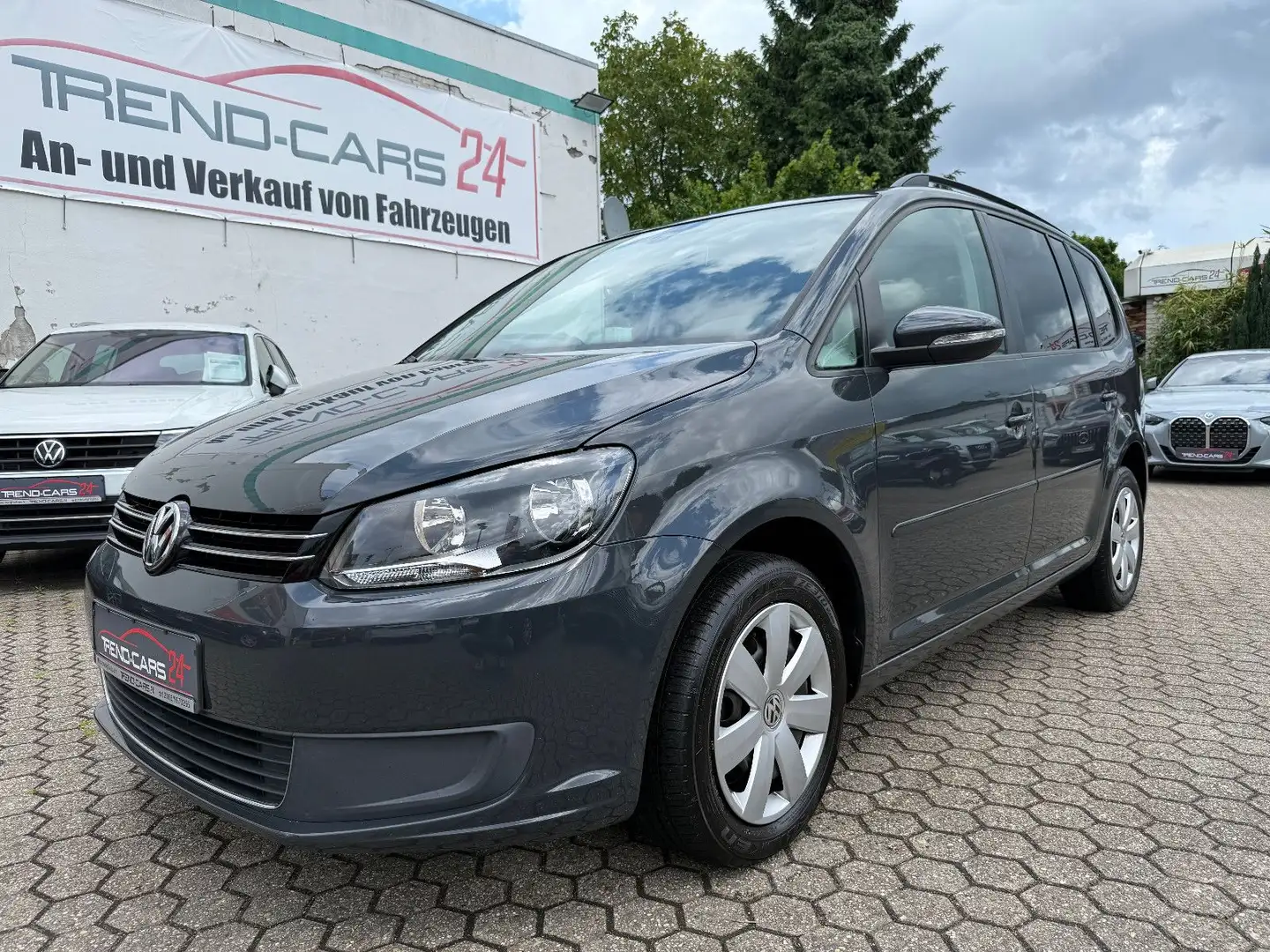 Volkswagen Touran Comfortline*1 Hand*Tempomat*7Sitzer* Gris - 1