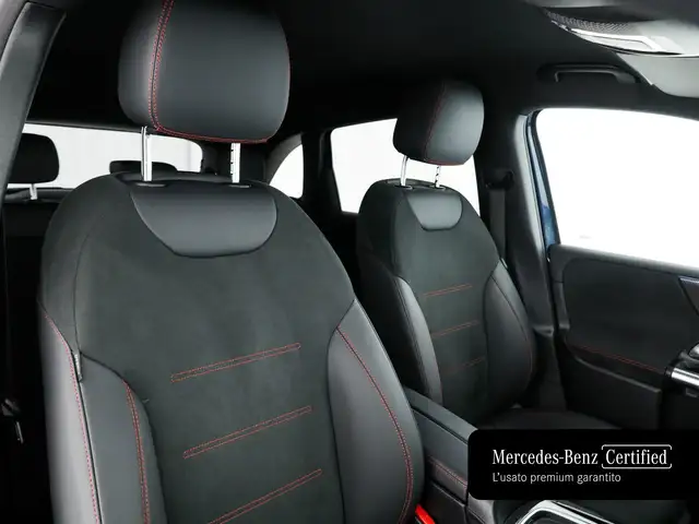 Mercedes-Benz B-Class view 12