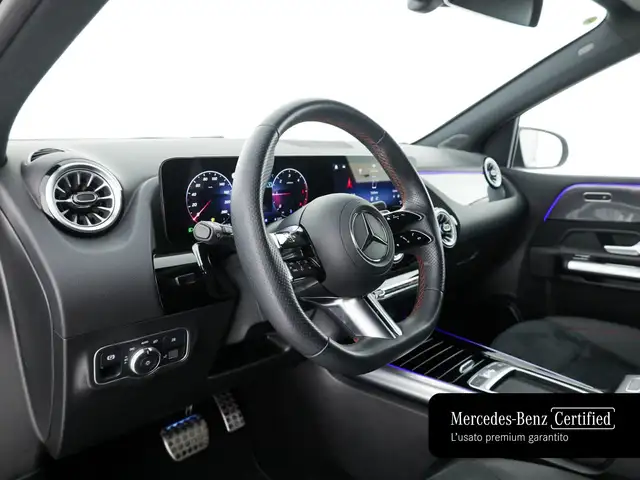 Mercedes-Benz B-Class view 11