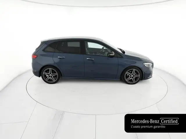 Mercedes-Benz B-Class view 5
