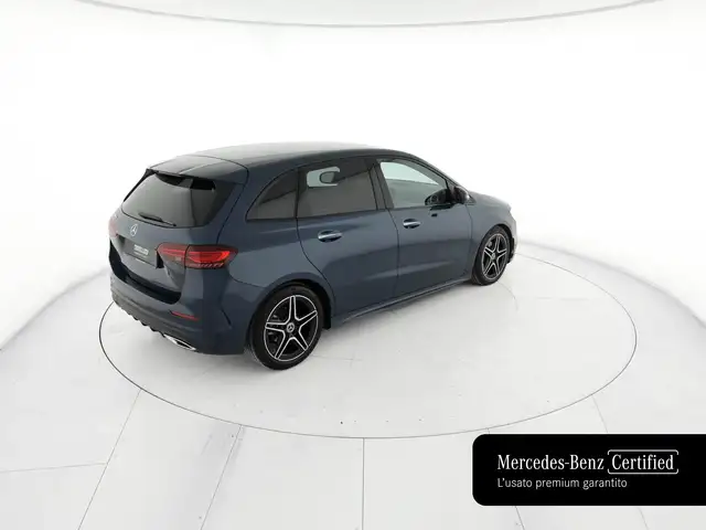 Mercedes-Benz B-Class view 4